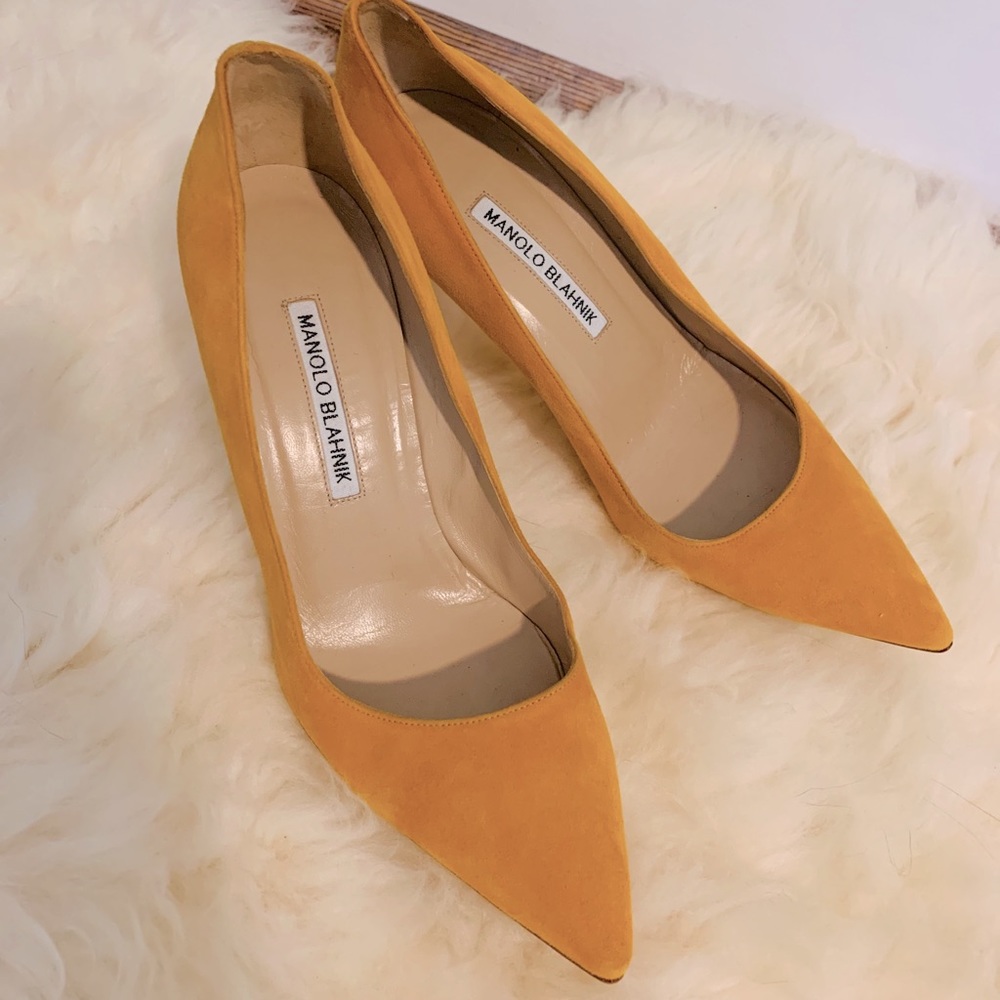 Manolo Blahnik pointed toe heels size 37.5